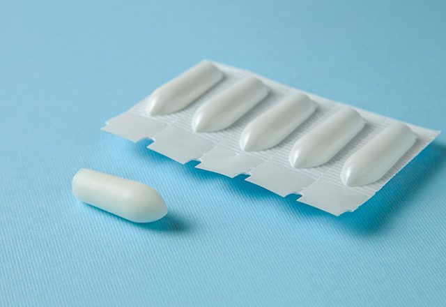 Thuốc đặt âm đạo trị viêm lộ tuyến