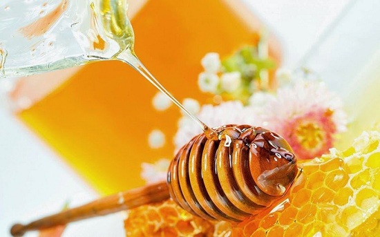 Có nên trị ngứa vùng kín bằng mật ong không?