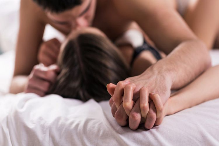 Quan hệ tình dục an toàn hạn chế nguy cơ nhiễm HIV