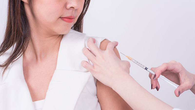 Tiêm vắc xin phòng virus HPV được xem là biện pháp phòng ngừa hữu hiệu